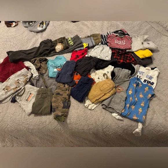 Carter's Bundle Colorful Baby Clothing Set-winter 12 months, 31 piece - Picture 1 of 3
